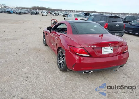 2020 Mercedes-Benz Slc 300 z USA, uszkodzony, nr VIN W1KPK3JA1LF169582